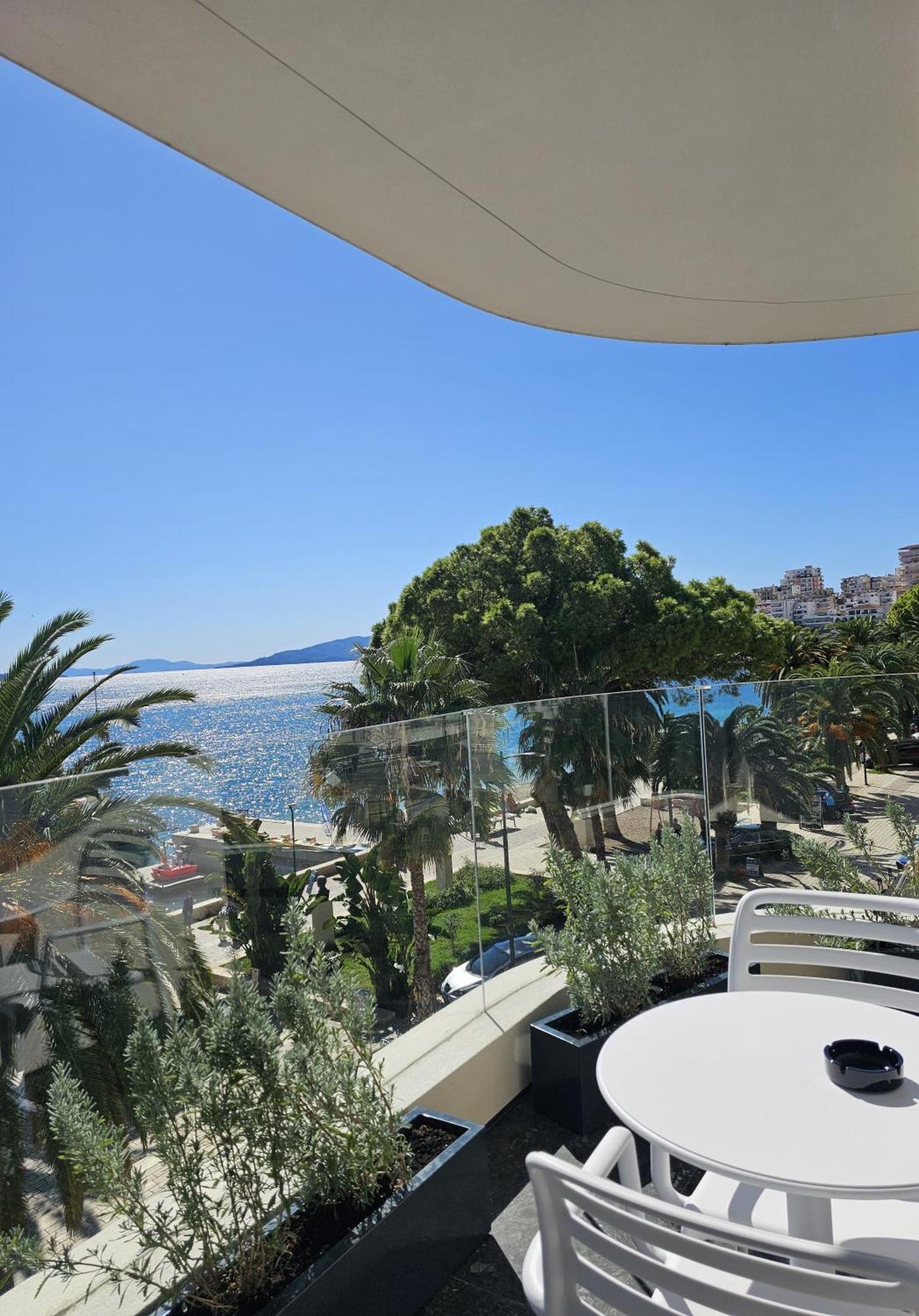 Lion Gate Hotel Sarande Exterior photo